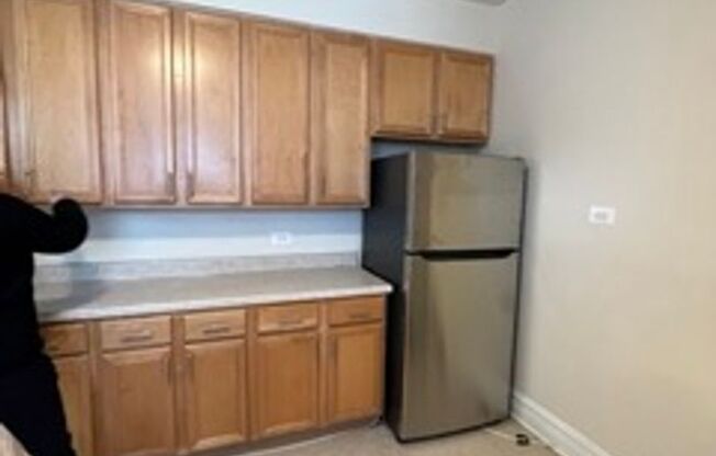 1 bed, 1 bath, 590 sqft, $1,745, Unit 607-3K