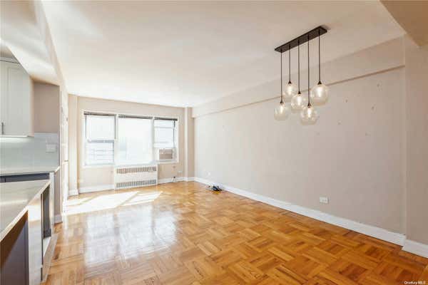 2 beds, 1 bath, $2,800, Unit 316