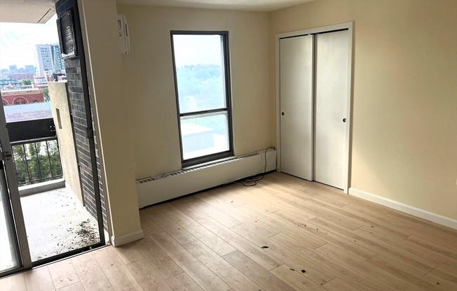 2 beds, 2 baths, 1,100 sqft, $3,880, Unit 606