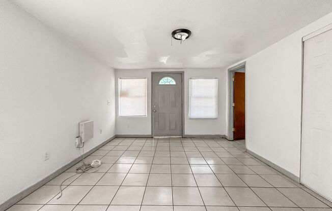 Spacious Tampa Home for Rent | Great Location & Large Yard! 3bed |2bath