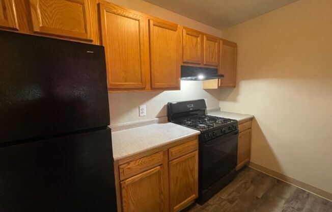 2 beds, 1 bath, 900 sqft, $1,099, Unit 2280 2