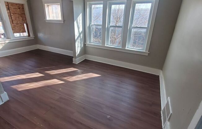 3229 - 3233 W Burleigh St. (4 Unit)