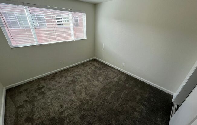 2 beds, 1 bath, $1,895, Unit 630E