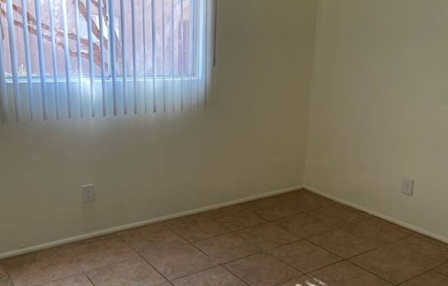 2 beds, 1 bath, $1,150, Unit 1501-C