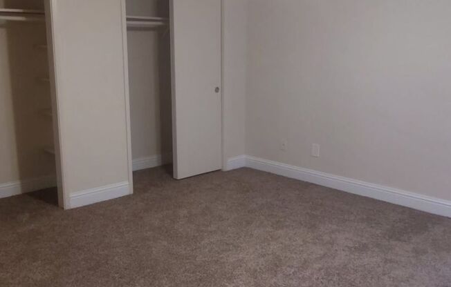 3 beds, 2 baths, $1,750, Unit 243