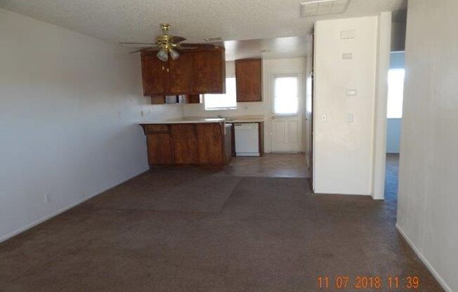 2 beds, 1 bath, 950 sqft, $1,425