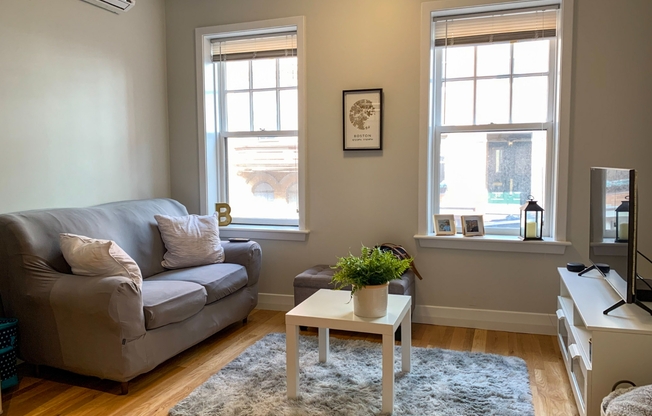 33 ANDERSON ST