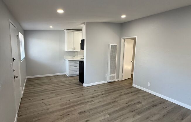 Newly Remodeled 1bd/1bth Unit Available with Private Patio and Assigned Parking!