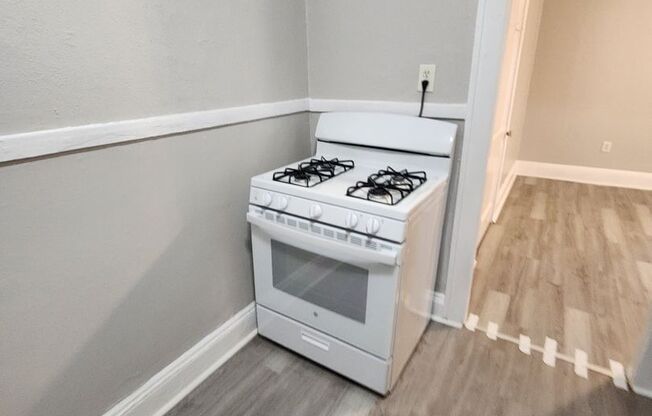 1 bed, 1 bath, $850, Unit Unit 2