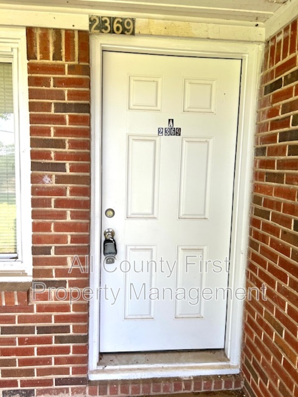 2369 WHITES ML RD