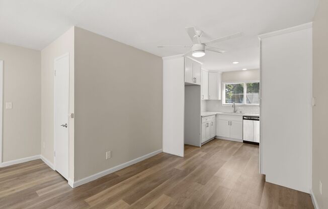 2 beds, 2 baths, 950 sqft, $2,500, Unit 202