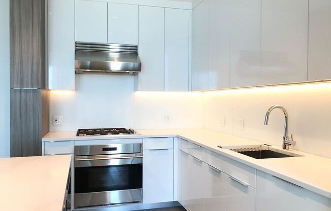 1 bed, 1 bath, 761 sqft, $5,200, Unit 20C