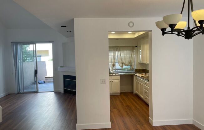 Dual Master Two Bedroom Townhome in Westpark Irvine