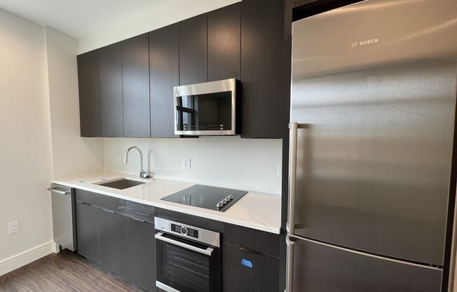 1 bed, 1 bath, 455 sqft, $2,400, Unit 303