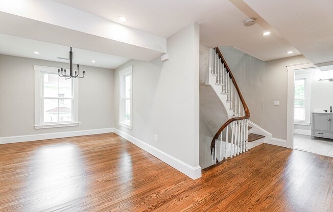 52 MAPLE ST