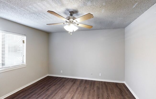 1 bed, 1 bath, 825 sqft, $834
