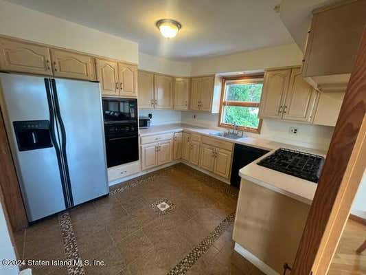 3 beds, 3 baths, 1,440 sqft, $3,600