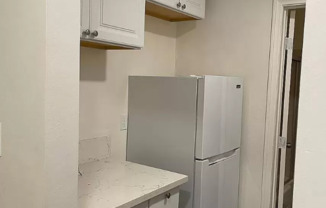 Studio, 1 bath, $1,550