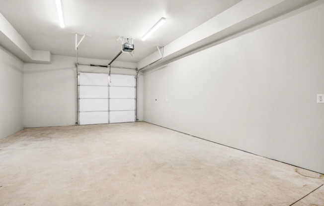 3 beds, 2 baths, 1,871 sqft, $2,880, Unit H-C