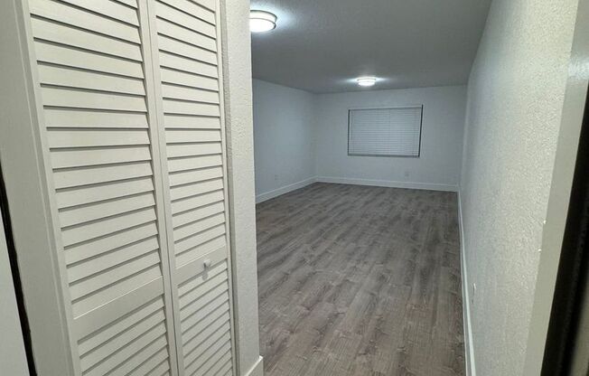 2 beds, 1 bath, 850 sqft, $1,925, Unit F106