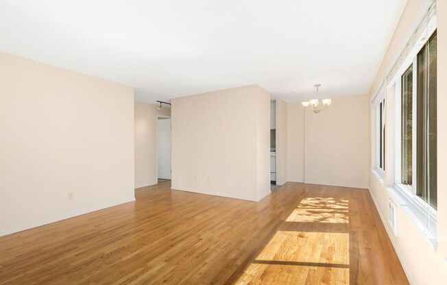 1222 TAYLOR AVE N