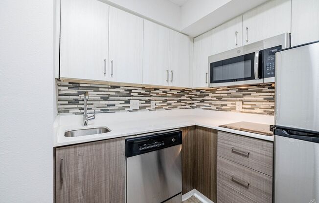 2 beds, 2 baths, 933 sqft, $1,685, Unit C-133