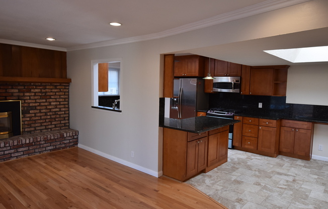 3 beds, 2 baths, $4,595