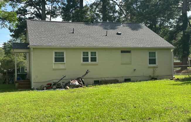 523 HILLTOP DR