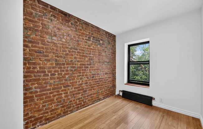 113 WAVERLY AVE