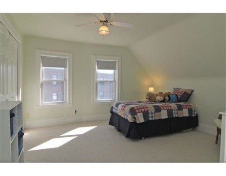 6 beds, 2 baths, 2,600 sqft, $7,500, Unit 2
