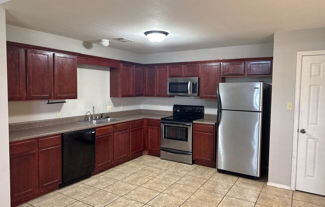 1008/1010 TRENTON DR