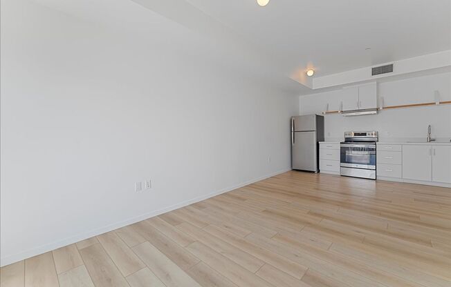 636 N JUANITA AVE