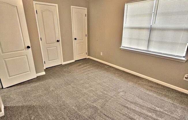 2 beds, 1.5 baths, 1,250 sqft, $975, Unit 2412 #4