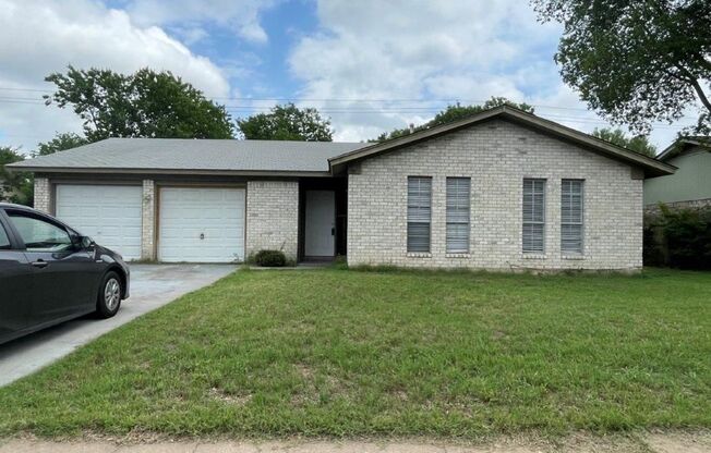 Discover comfort and convenience in this charming single-story home!