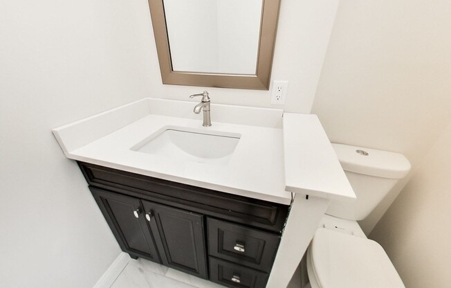2 beds, 2.5 baths, 1,145 sqft, $4,000, Unit 714