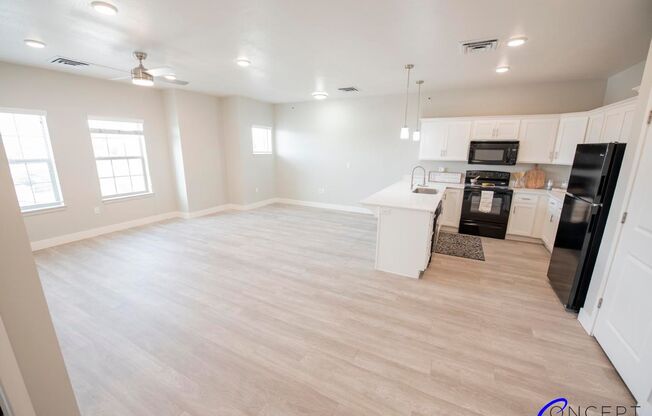 1 bed, 1 bath, 752 sqft, $1,299, Unit 301