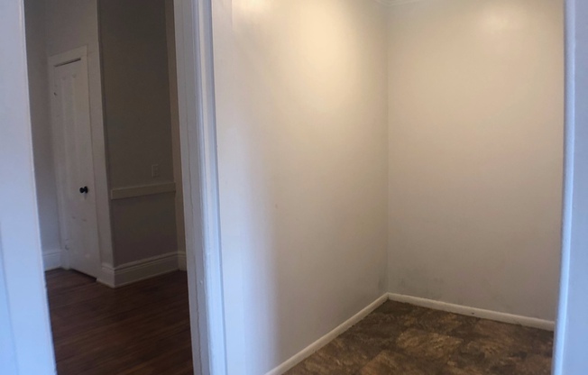 Studio, 1 bath, $700, Unit 371-4