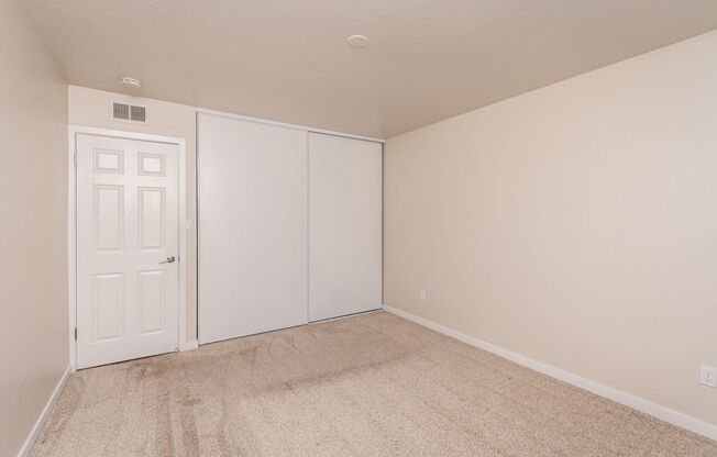 2 beds, 1 bath, 830 sqft, $1,950, Unit 16
