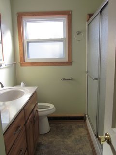 3 beds, 1 bath, $1,000