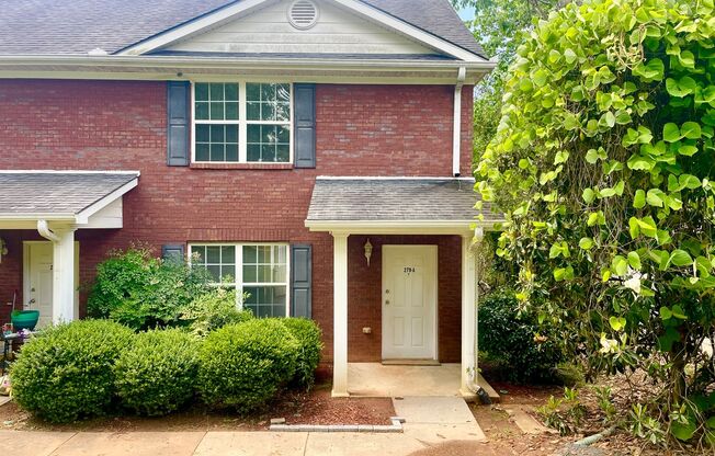 Welcome to this charming 2 bedroom, 2.5 bathroom home located in Newnan, GA.