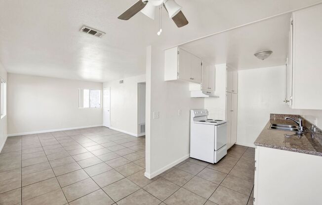 2 beds, 1 bath, 850 sqft, $1,740, Unit H-24