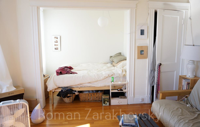 44 STRATHMORE RD