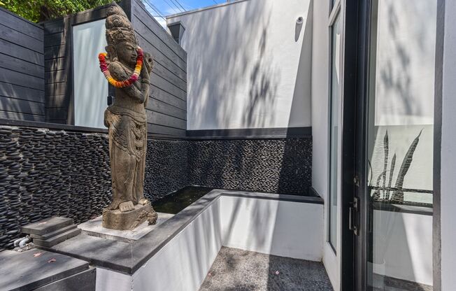 Architectural Contemporary with Panoramic Views & Resort-Caliber Outdoor Living in Franklin Hills
