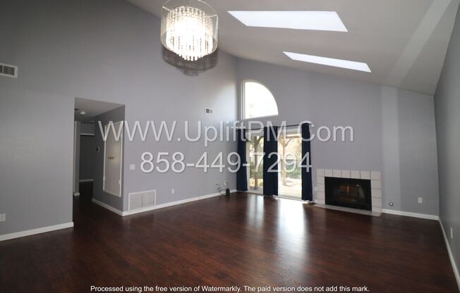 Large 3 Bedroom, 2 Bathroom Condo in Escondido