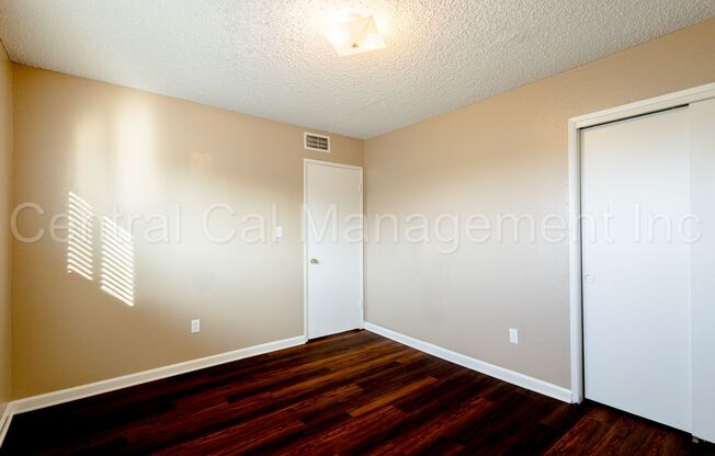 2 beds, 1 bath, 825 sqft, $1,350, Unit I