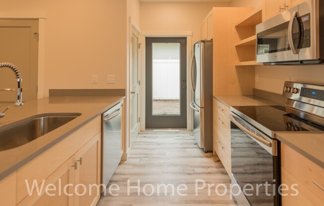 2 beds, 2.5 baths, 1,250 sqft, $2,695, Unit 2 NE Hadley #2