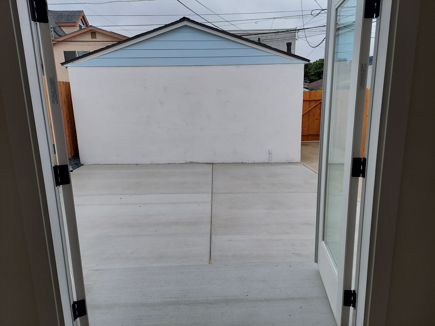 Completely remodeled 2 bd/1ba in charming neighborhood of Pacific Beach!
