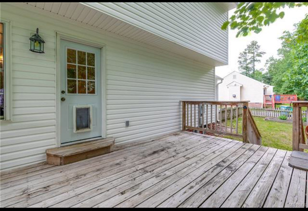 Great House in West End Neighborhood