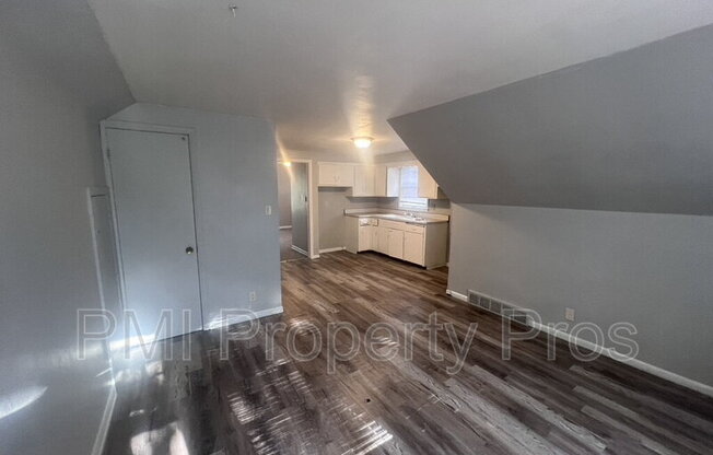 4566 A N 28 ST