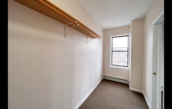 1 bed, 1 bath, 476 sqft, $1,300, Unit 404